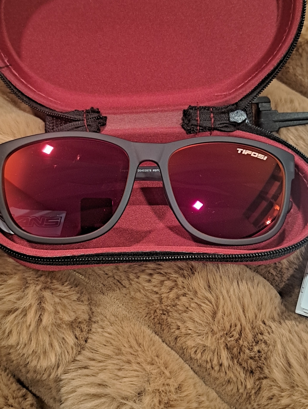 Tifosi Twizzler Twizz The Day Away Red Lens Sunglasses With Case, Sticker, Wipe - Picture 4 of 6